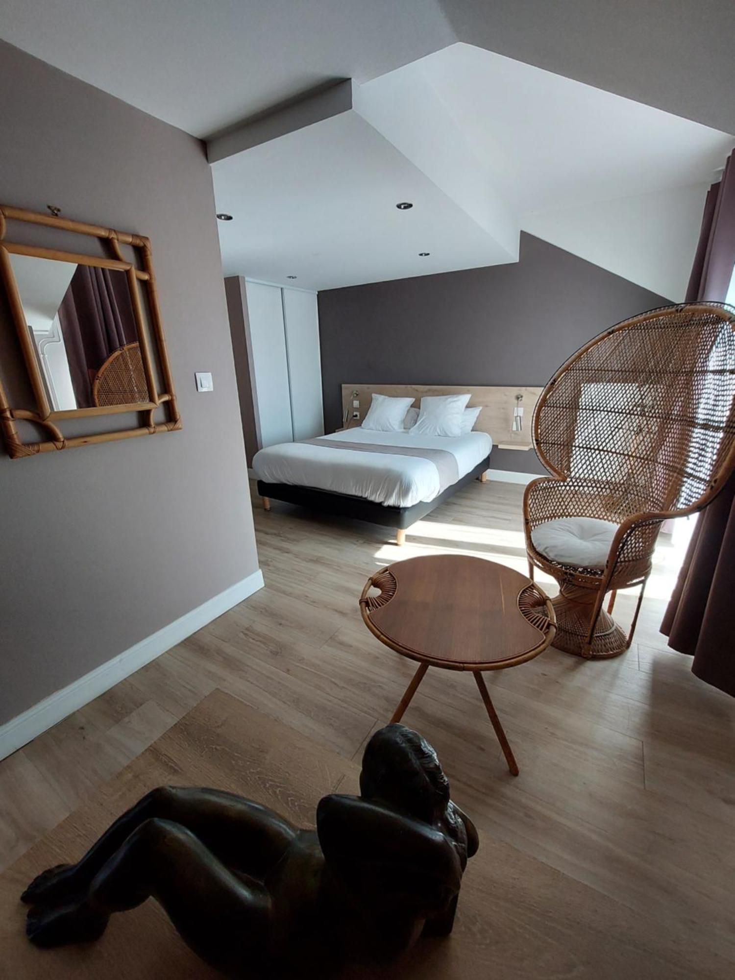 Logis Auberge Des Voyageurs Vandieres  Εξωτερικό φωτογραφία