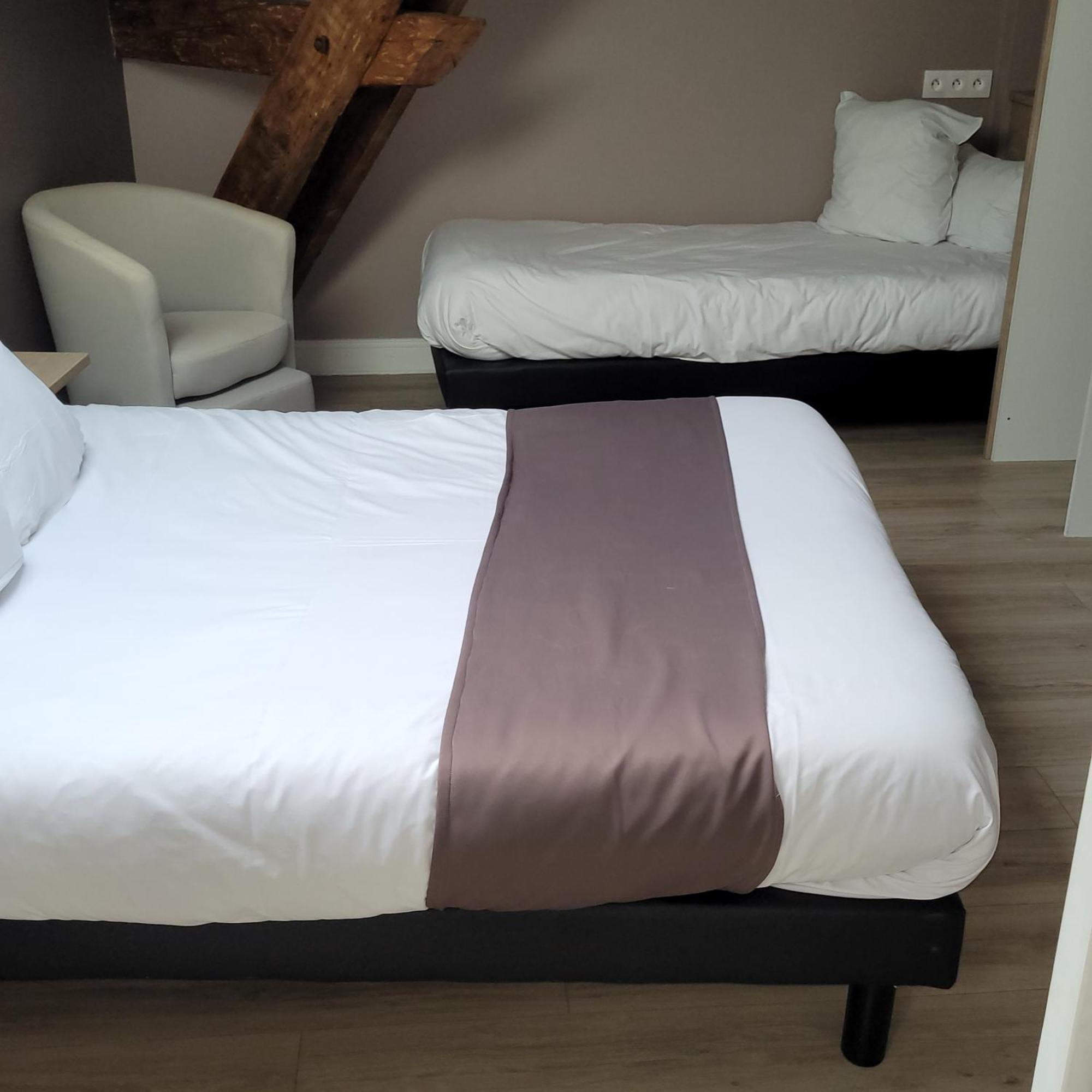 Logis Auberge Des Voyageurs Vandieres  Εξωτερικό φωτογραφία